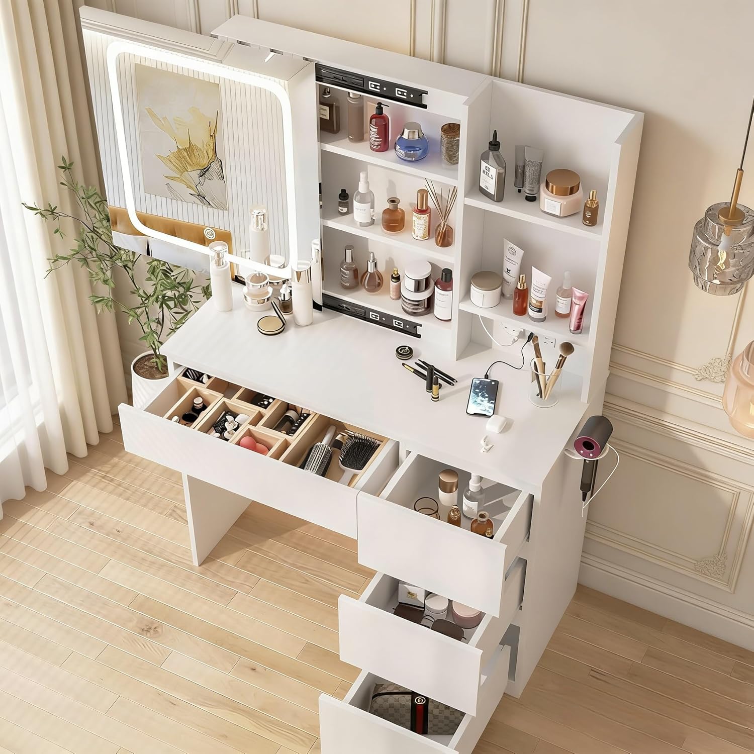 Toaletka z lustrem i ładowarką – Desk Setup Charging Station recenzja i cena