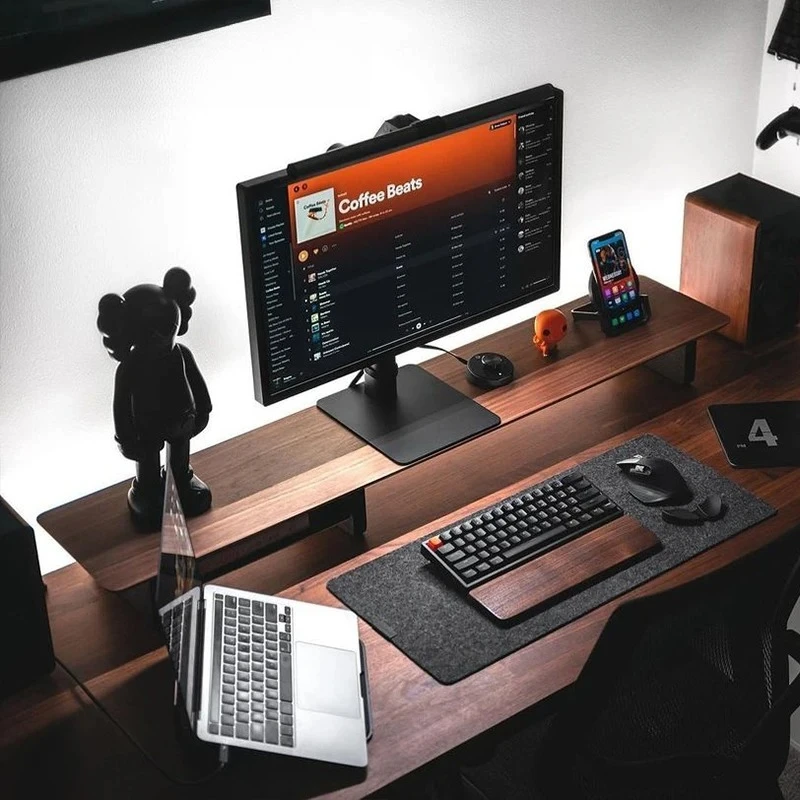 Solidny stojak na monitor z or – Desk Setup Workspace recenzja i cena